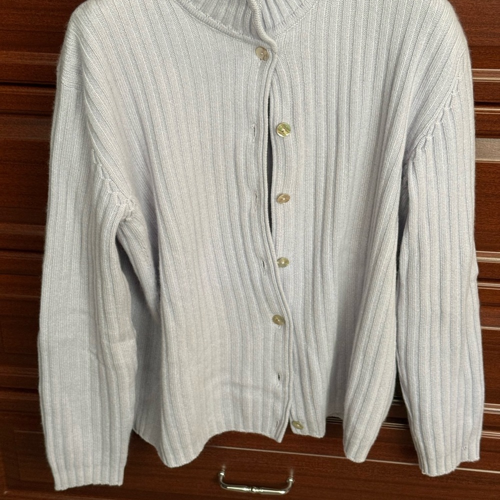 Women's Ribbed Button-Up Italian Cashmere Sweater - Lilac